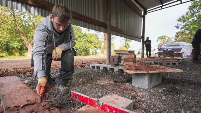 cement spreading